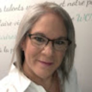 Meet your Posher, Julie anne